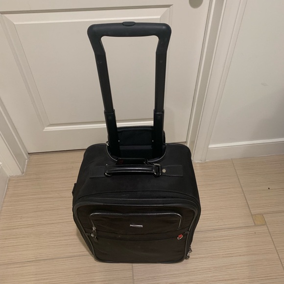Tumi Carry On Luggage - Picture 4 of 8